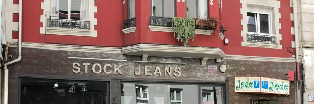 Pension Jade Кастро-Урдиалес Екстериор снимка